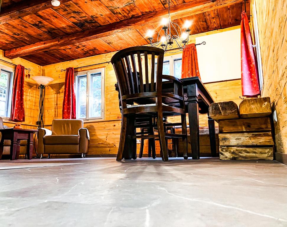 Posezení v ubytování LIETHE 13 - Ferienhaus am Malerweg