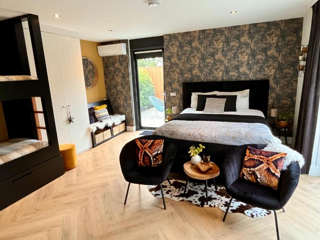 DreamZzz Boutique B&B Kaatsheuvel - Luxe Viervoudige Kamer