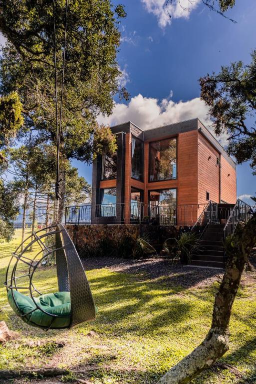 CABANA HORSES LA CONTEMPORANEA- vista ponto turístico Pedra Morro do Campestre -Asfalto até a Cabana em Urubici - Foto Booking.com
