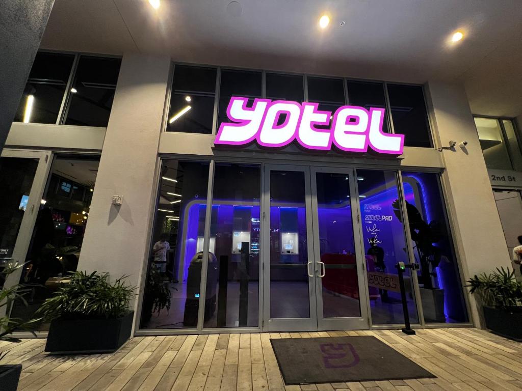 a jelel sign on the front of a building at Downtown Miami Hotel in Miami