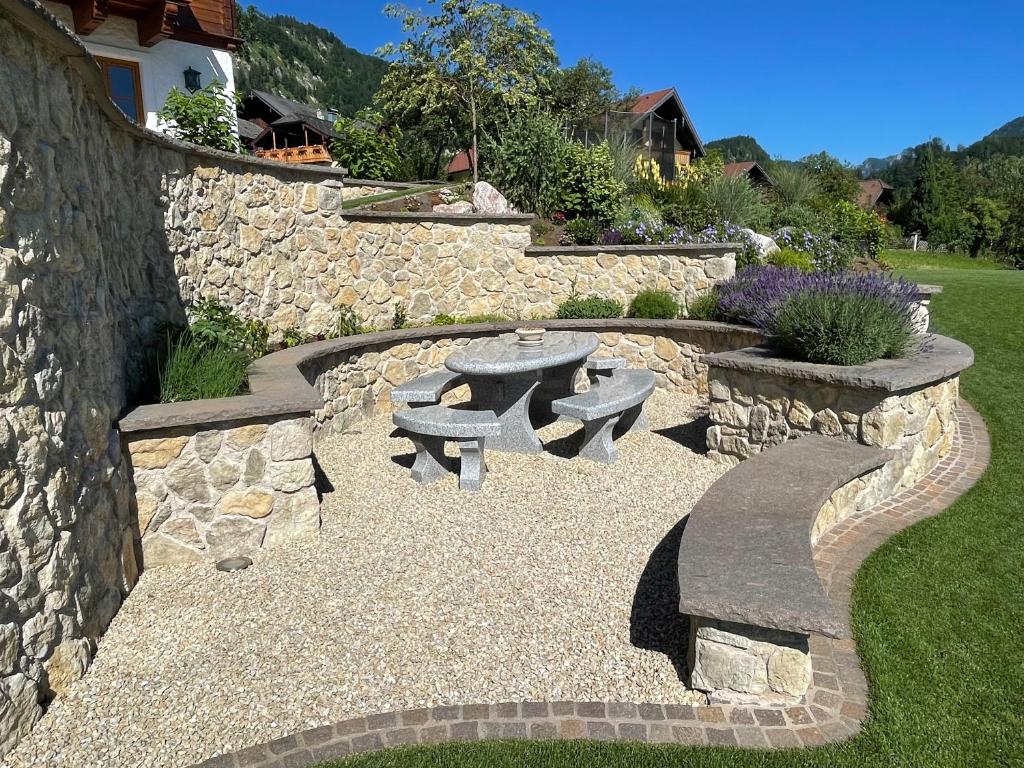 Giardino di Ferienwohnung Schossleitner - der Wohlfühl-Ansitz am Wolfgangsee mit Weitblick