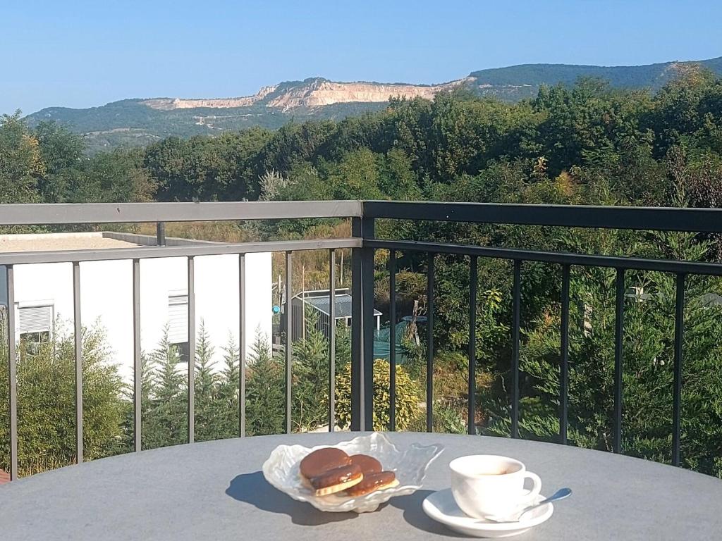 Nespecifikovaný výhled na hory nebo výhled na hory při pohledu z apartmánu