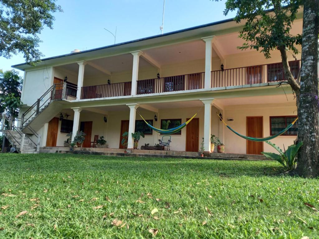 a view of the house from the yard at Hniu Li Valle Nacional in San Juan Bautista Valle Nacional