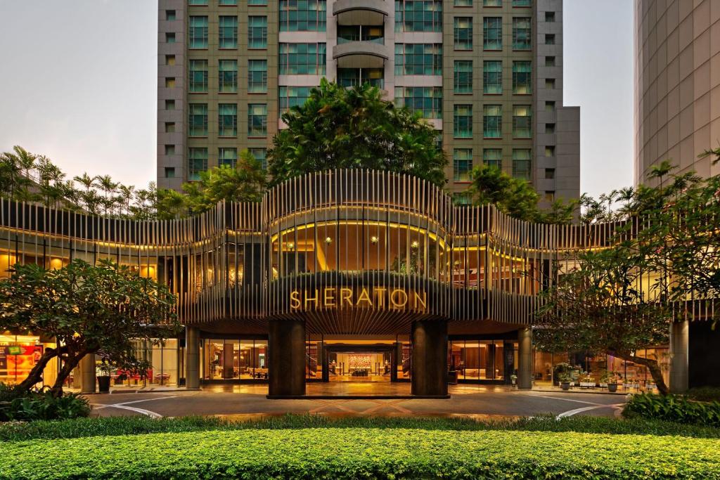 Sheraton Surabaya Hotel & Towers, Surabaya - Harga Terbaru 2024