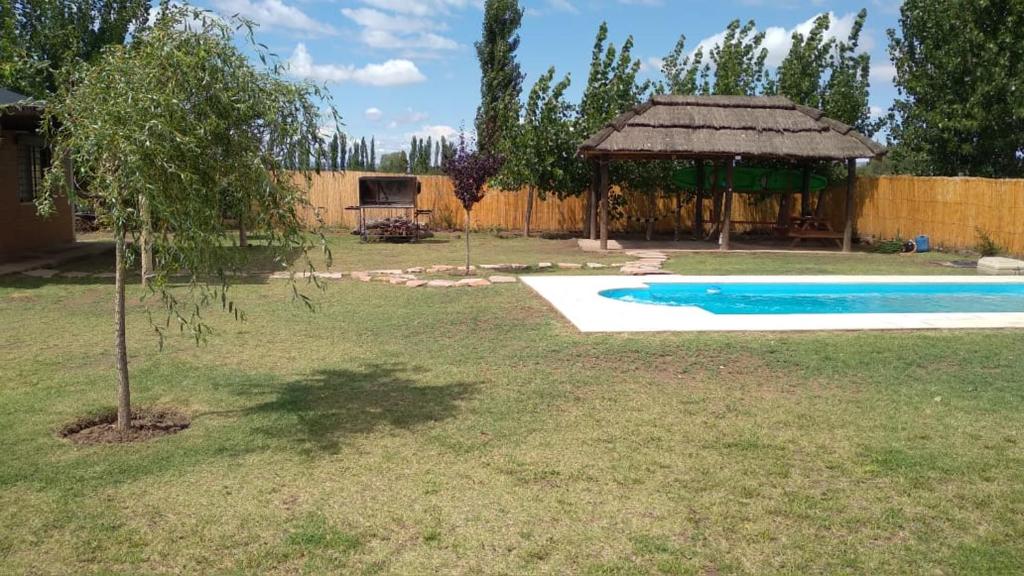 Bazén v ubytování Cabaña El Morito nebo v jeho okolí