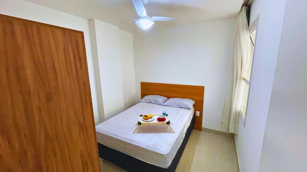 Ліжко або ліжка в номері Vista mar com Mega Sofá na Praia do Morro - 3 quartos - 2 vagas de garagem - Melhor localização no quiosque 15 - Perto de tudo