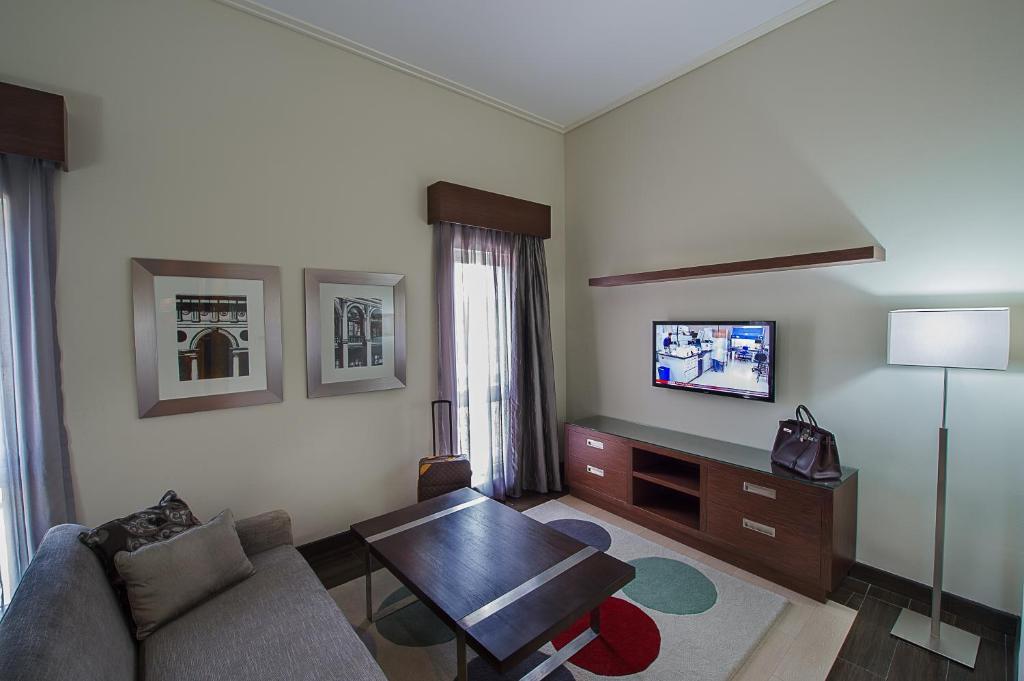 TV a/nebo společenská místnost v ubytování The George Hotel