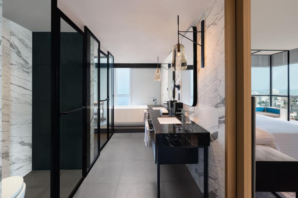 Courtyard by Marriott Colombo - 18