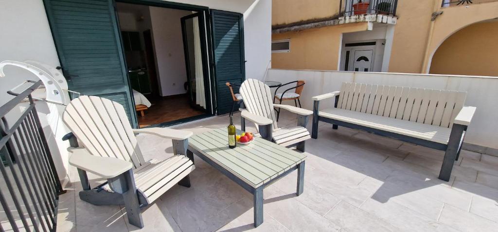 Villa Lutovac Budva - Studio With Terrace