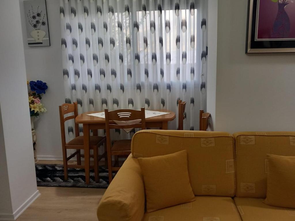Apartment in Erseke - Image 8