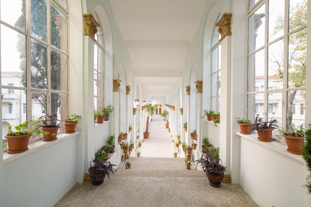 Fotografie z fotogalerie ubytování Legends Tskaltubo Spa Resort v destinaci Cchaltubo