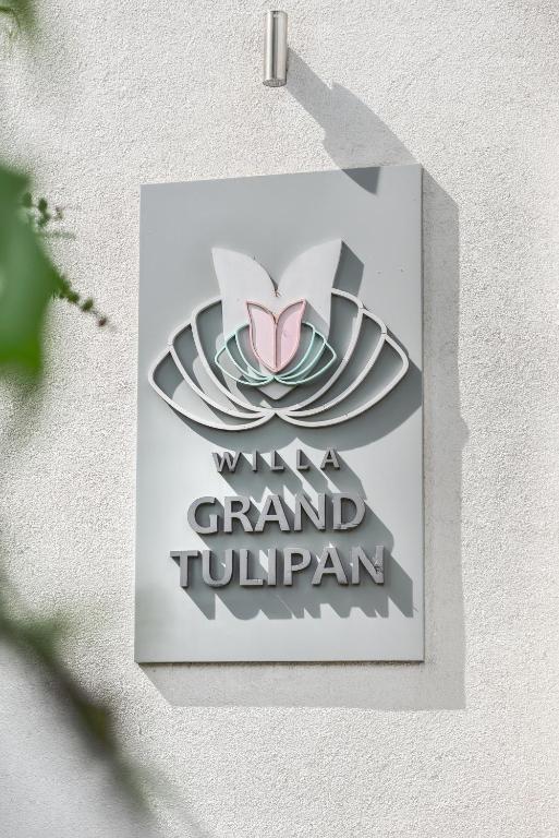 Certifikát, hodnocení, plakát nebo jiný dokument vystavený v ubytování Grand Tulipan