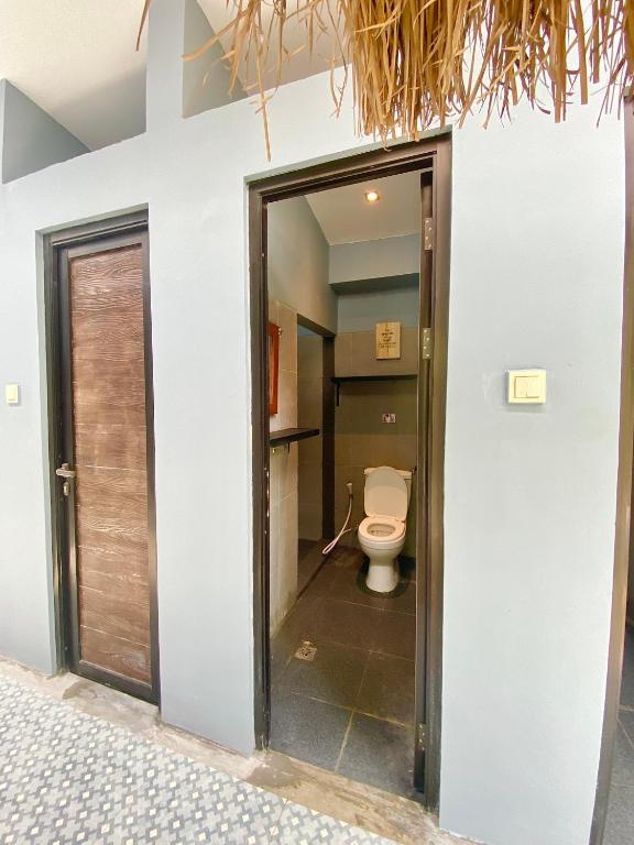 The Jungle Hostel Canggu - 11