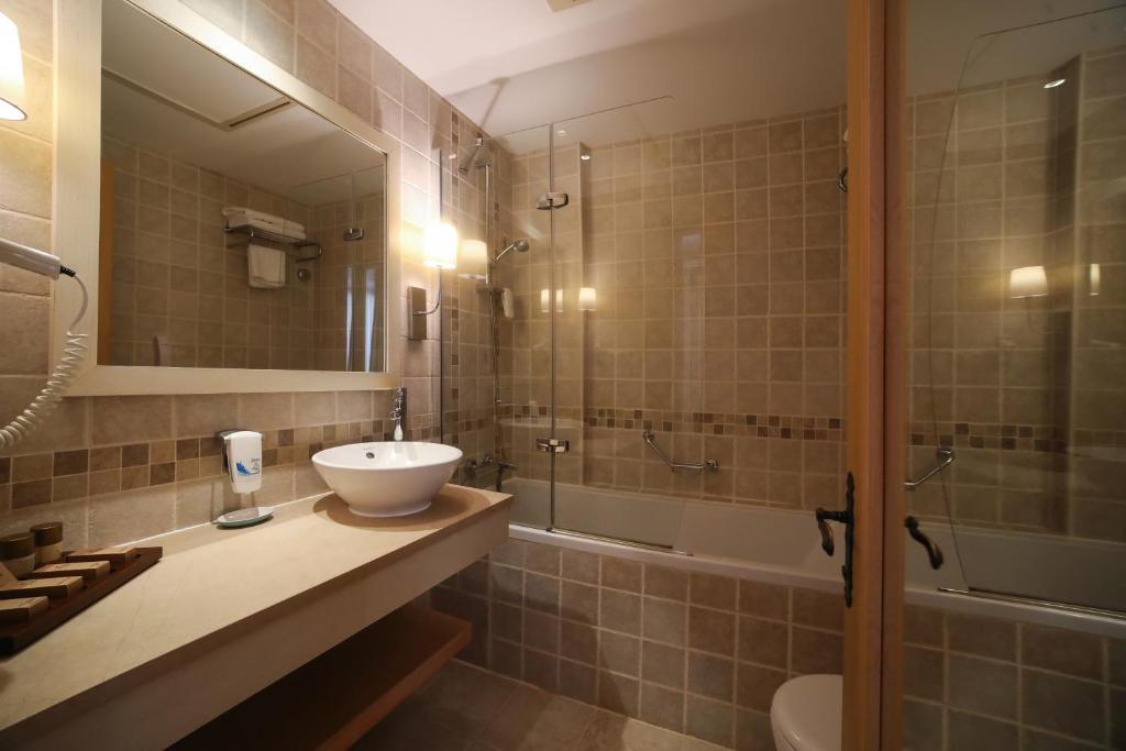 Cocos The Club Solto - 1