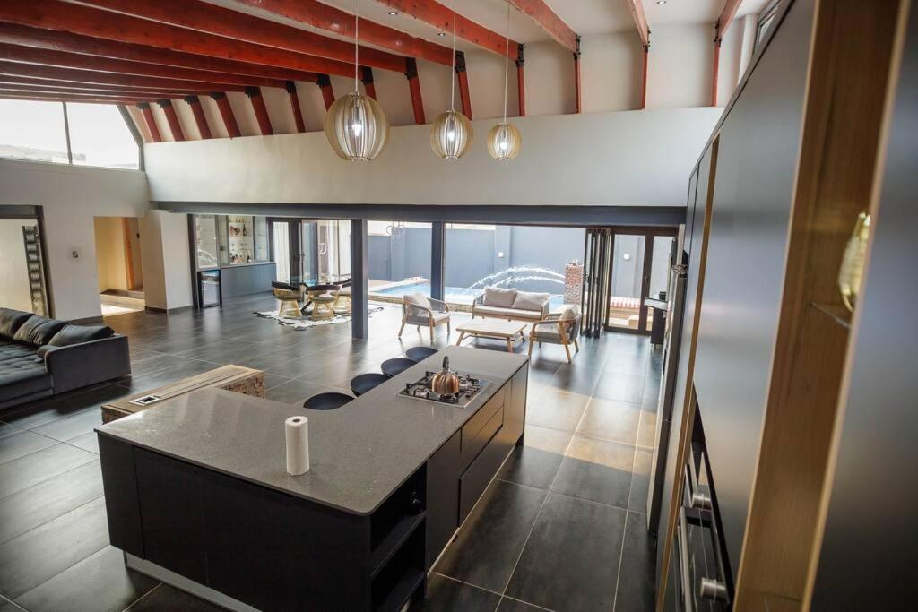 Posezení v ubytování Villa 698 tswinga