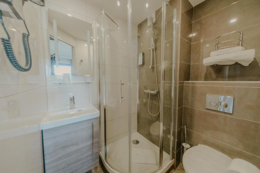 Koupelna v ubytování KYRIAD DIRECT ORLEANS NORD - Cap Saran