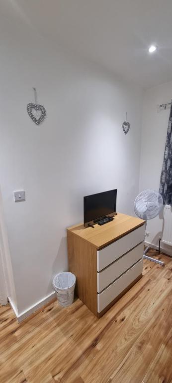 Beautiful Rooms with free on street parking in Sydenham - Deluxe Twin Room