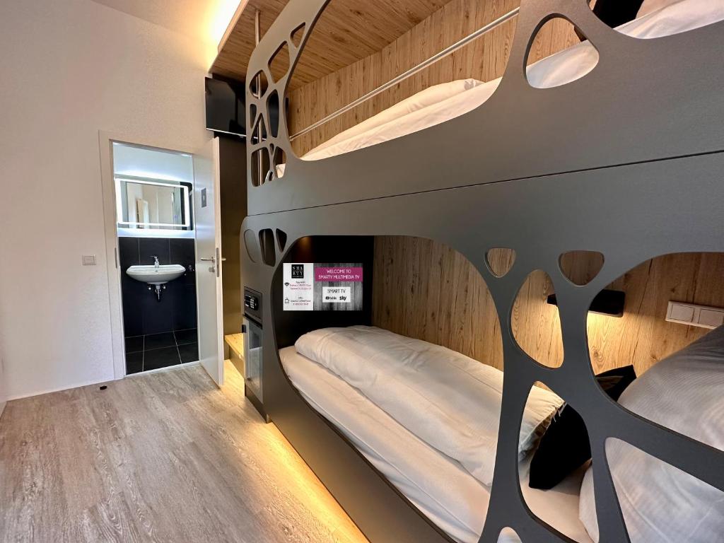 SMARTY Cologne Dom Hotel - Boardinghouse - KONTAKTLOSER SELF CHECK-IN - Resim 38