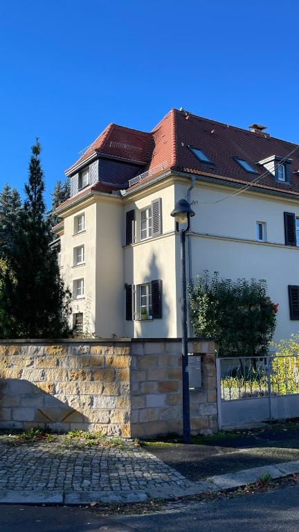Das Gebäude in dem sich die Ferienwohnung befindet