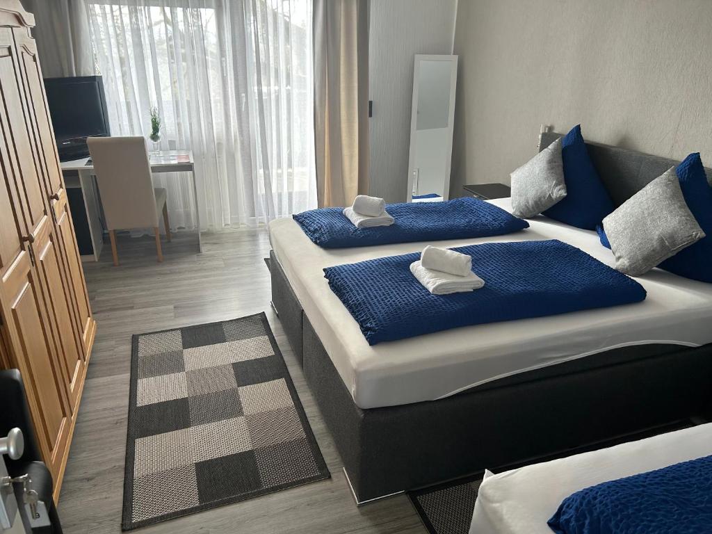 Hotel Hasselberg - Triple Room With Balcony