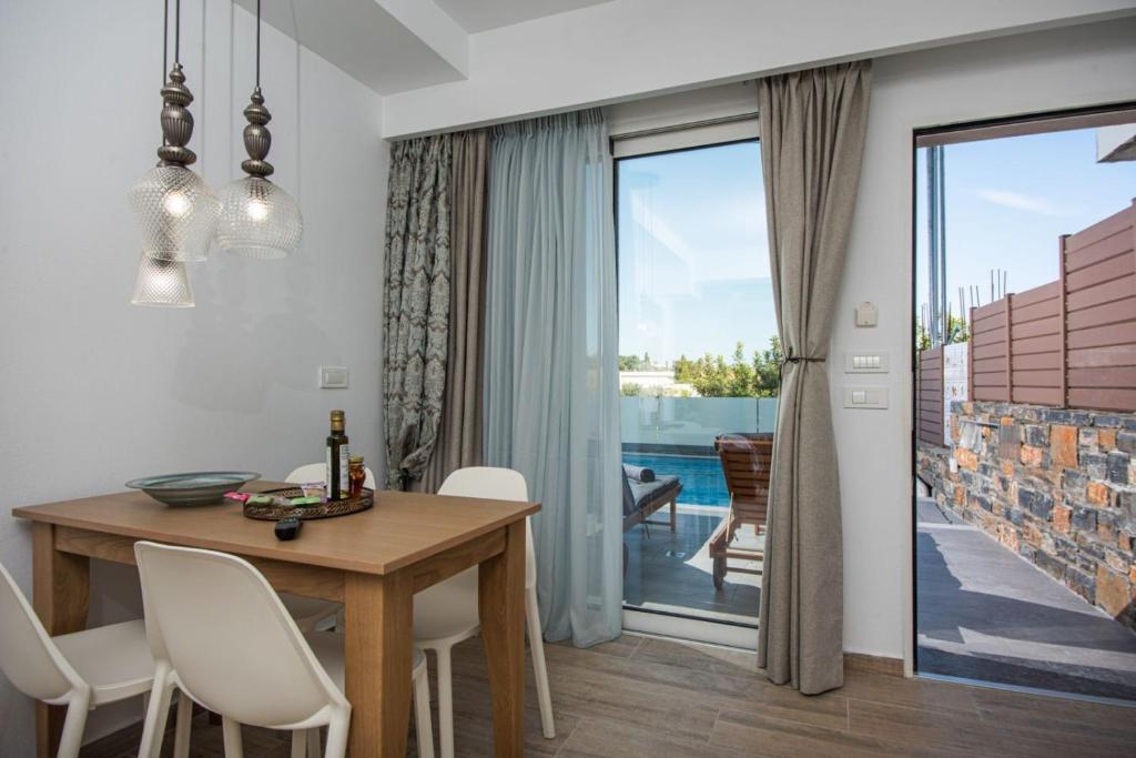 Balkón alebo terasa v ubytovaní Ammos Lux Apartments Crete