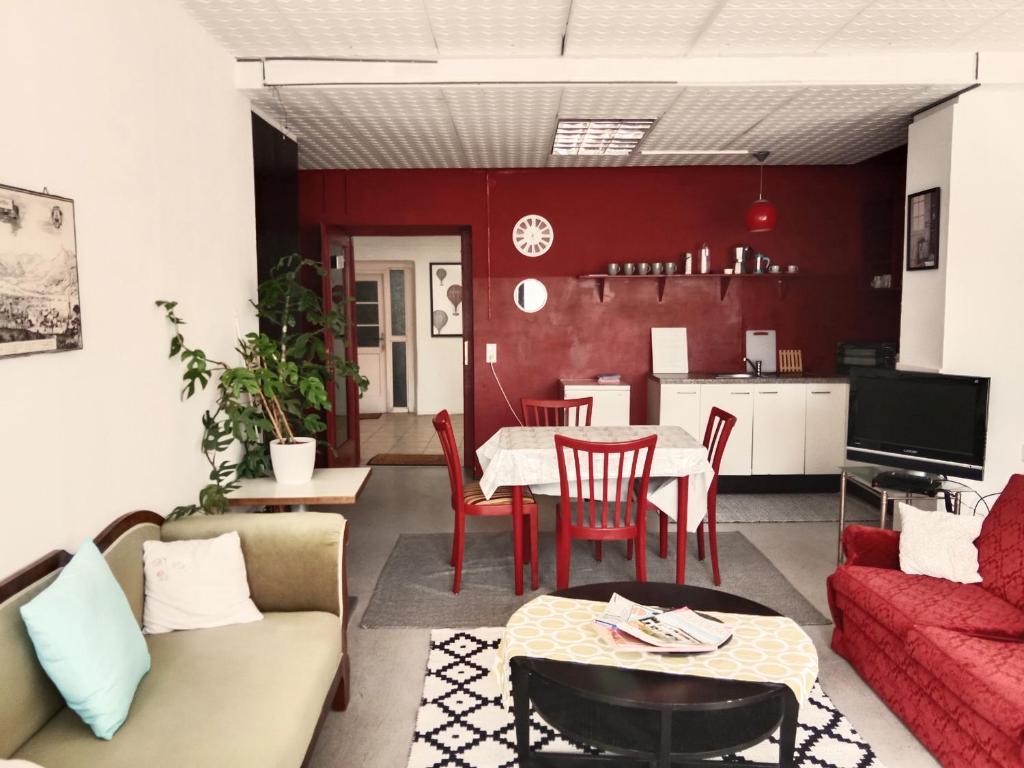 Televiisor ja/või meelelahutuskeskus majutusasutuses Lounge-Style-Hostel