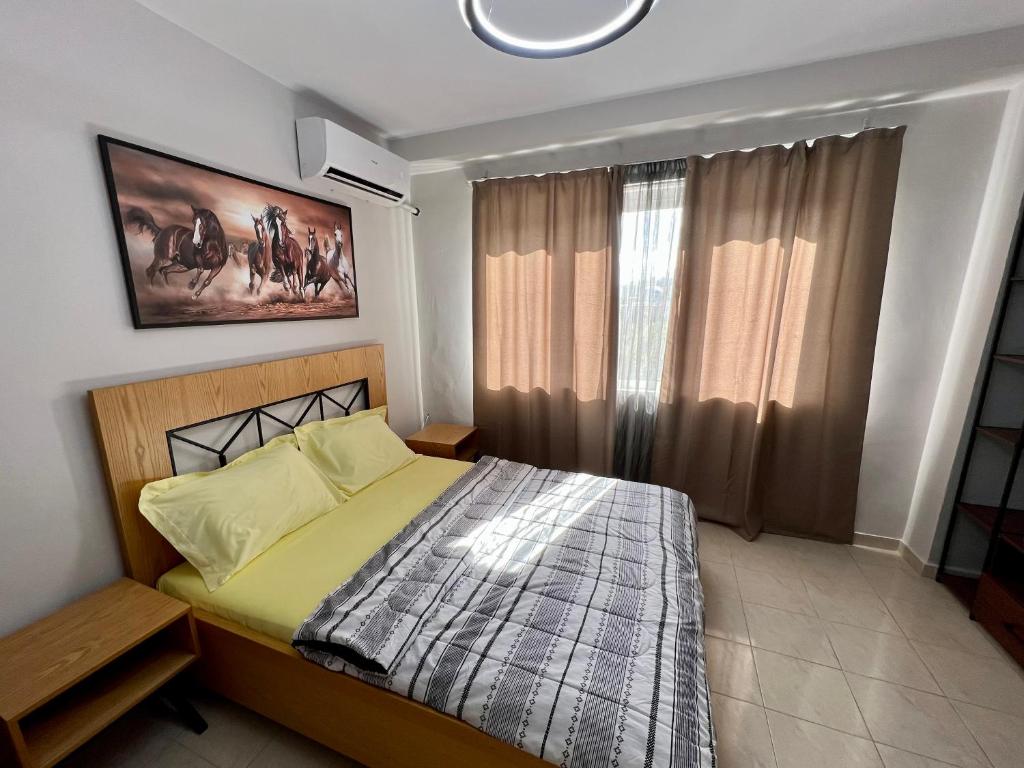 Postel nebo postele na pokoji v ubytování Apartment in Skanderbeg Square - Tirana Center 2