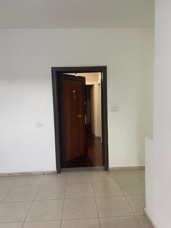 Palazzo Tirana - Image 9