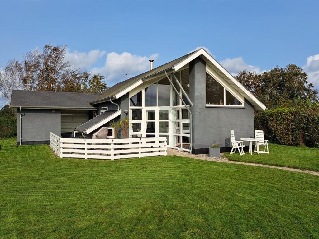 Zahrada ubytování Holiday Home Thrugels - 600m from the sea by Interhome