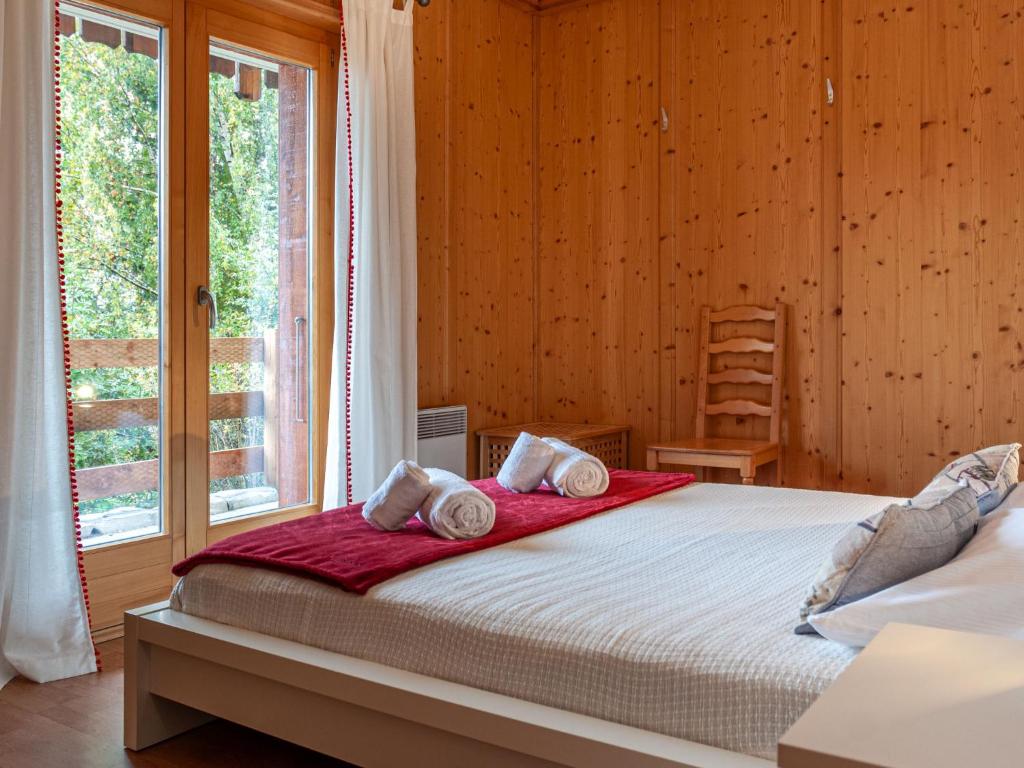 Postel nebo postele na pokoji v ubytování Chalet Sneachta by Interhome
