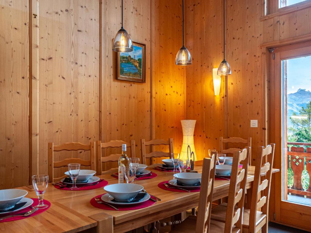Fotografie z fotogalerie ubytování Chalet Sneachta by Interhome v destinaci Nendaz