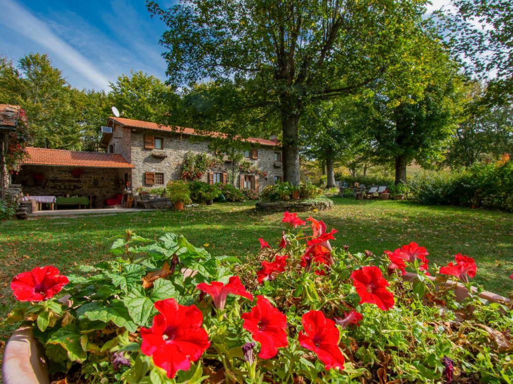 Κήπος έξω από το Holiday Home I 3 Faggi by Interhome