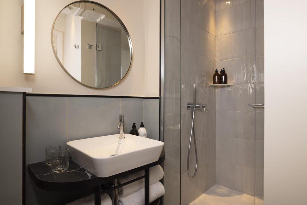 Hotel L de Lutece - Notre-Dame - 12