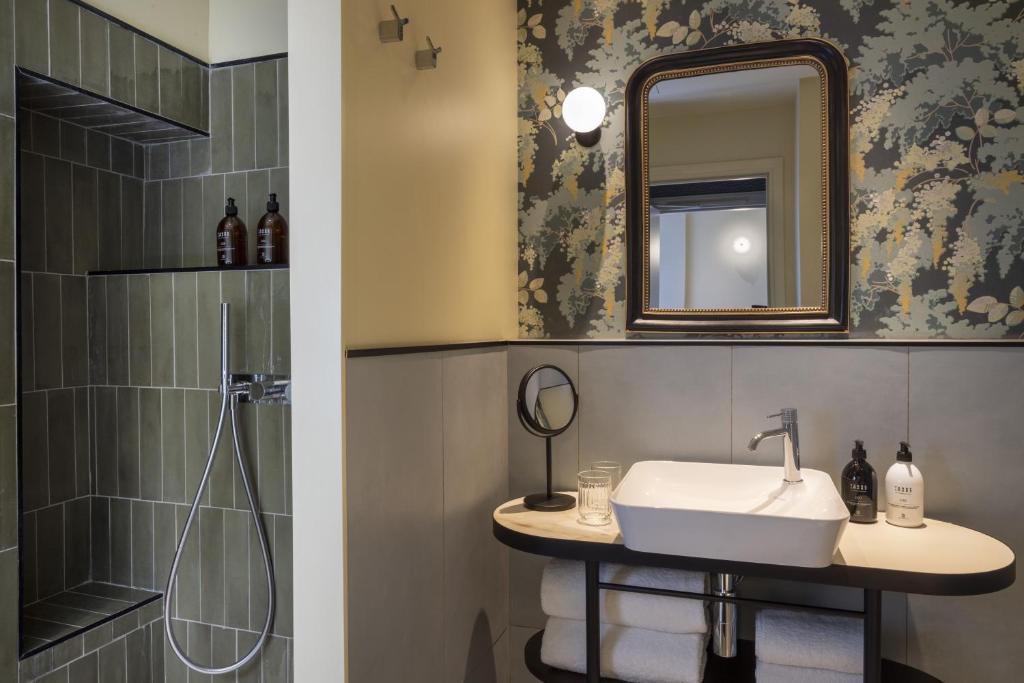 Hotel L de Lutece - Notre-Dame - 5