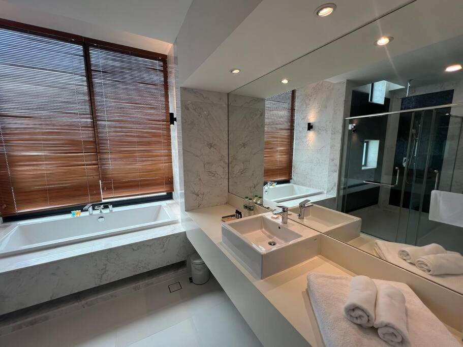 Koupelna v ubytování La Mer Luxury Villa - Private Pool Langkawi