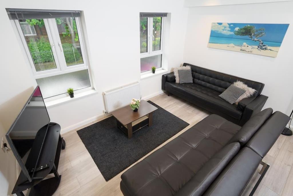 Гостиная зона в Lovely 3 Bed Flat in a Great Location in London