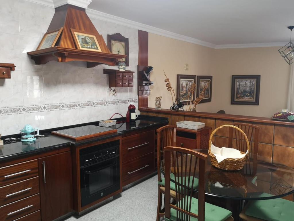 Kuchyň nebo kuchyňský kout v ubytování Vivienda el Timón