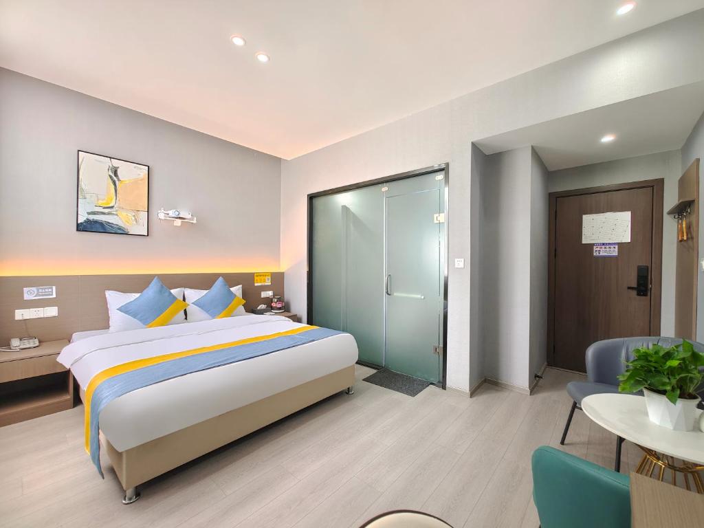 Xian Feng Hotel - Tianfu International Airport Branch - Premium Queen Room