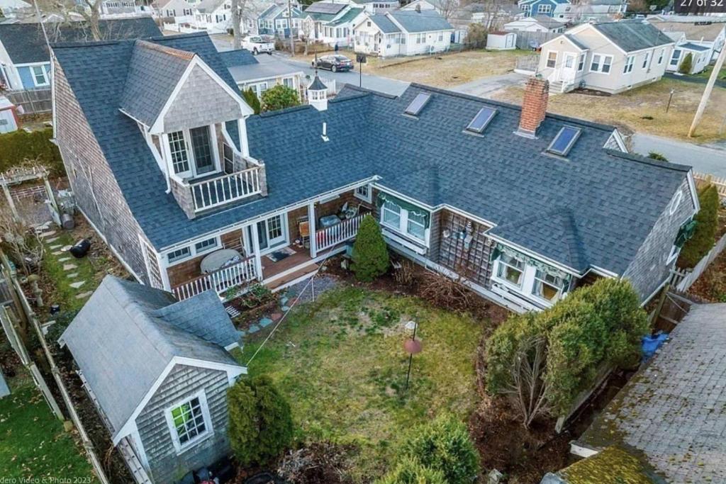 A Wave from it All Swift's Beach Wareham, Wareham (updated prices 2024)