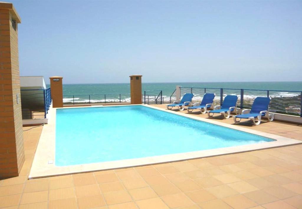 LGS65T2, Luxuoso T2 frente praia, em condominio
