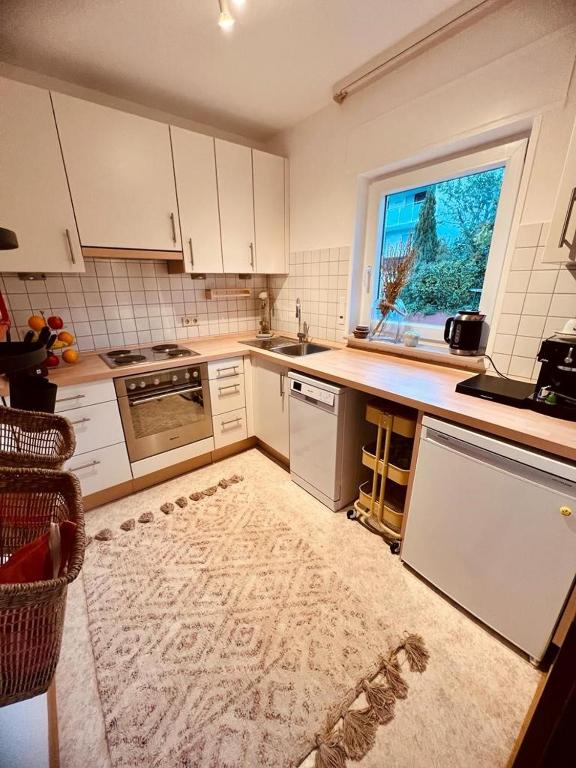 Kuchyň nebo kuchyňský kout v ubytování Wohnen im Schwarzwald mit Panoramablick