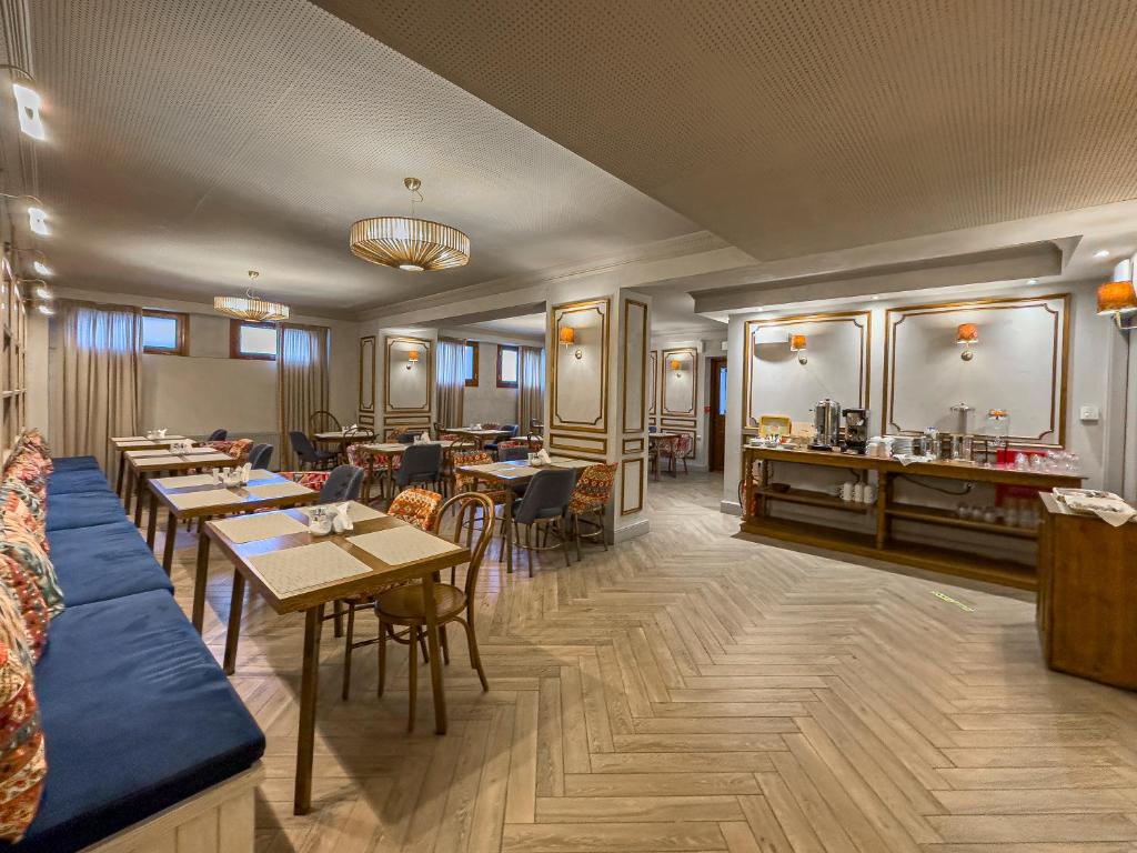 Posezení v ubytování Ef Zin Hotel Arachova