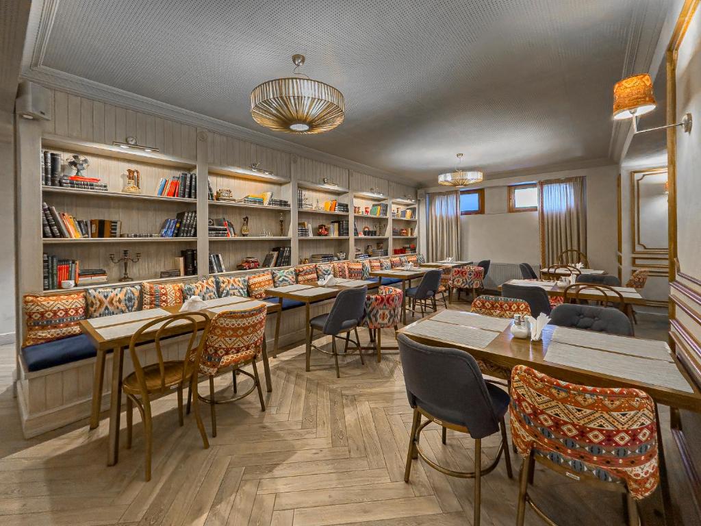 Restaurace v ubytování Ef Zin Hotel Arachova