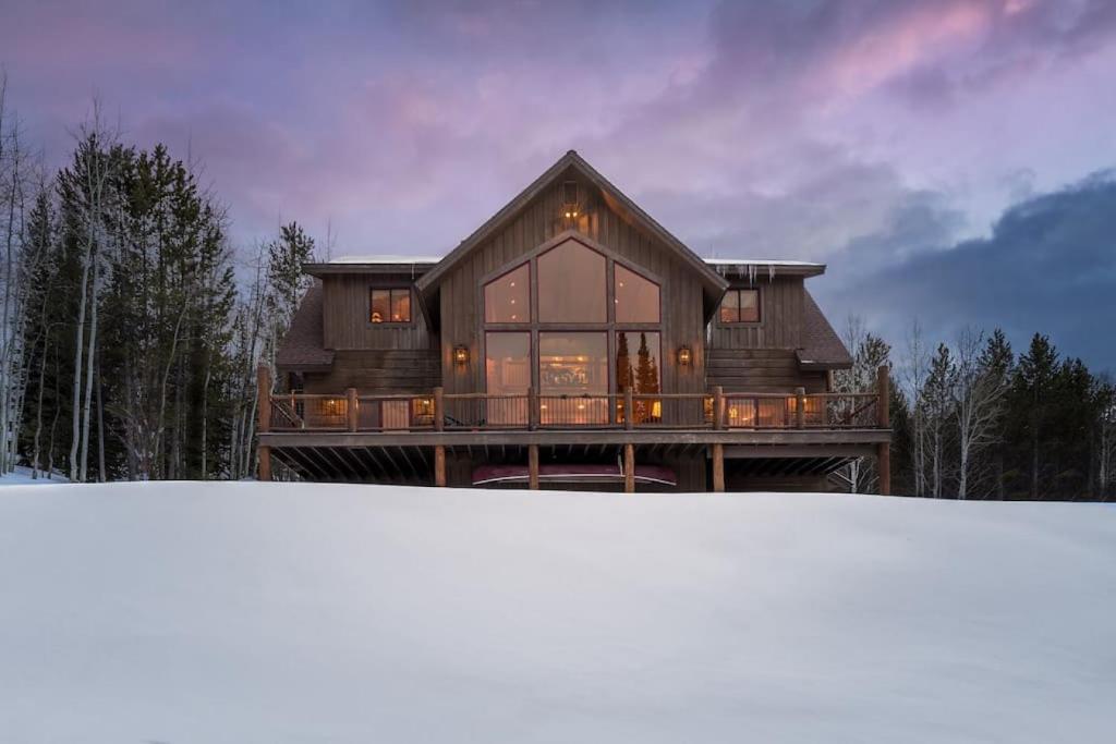 Private Home in Western Foothills en invierno