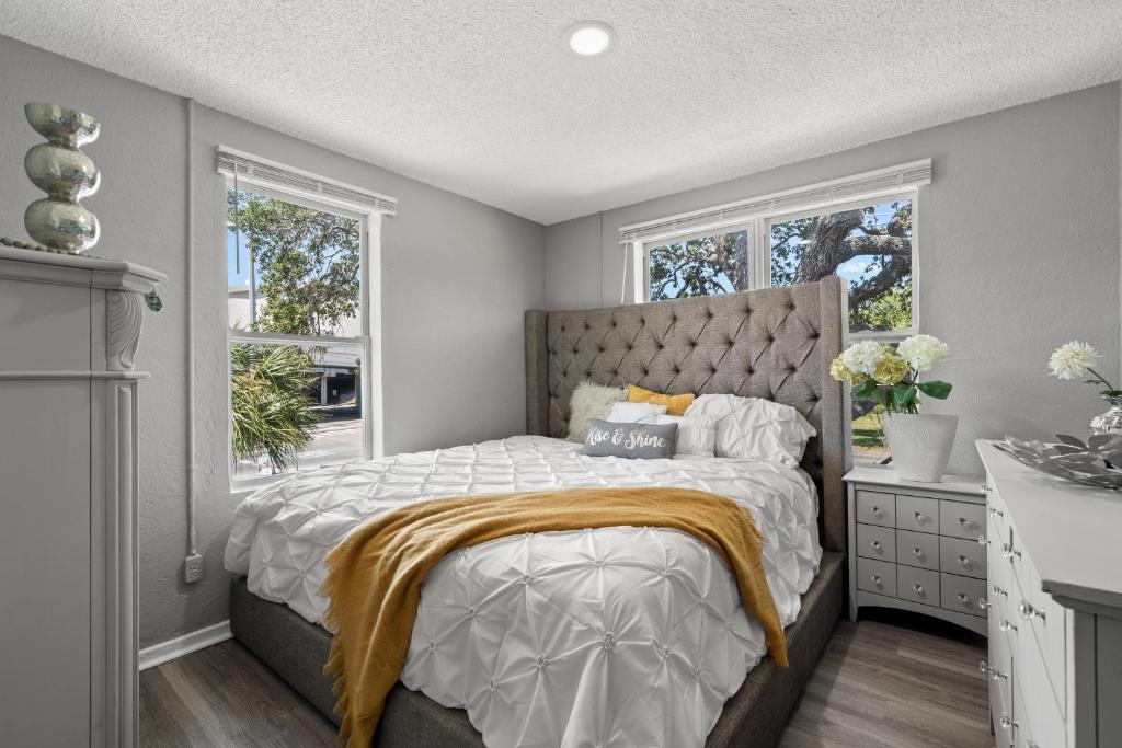 St. Petersburg Downtown Apartments, St. Petersburg (updated prices 2024)