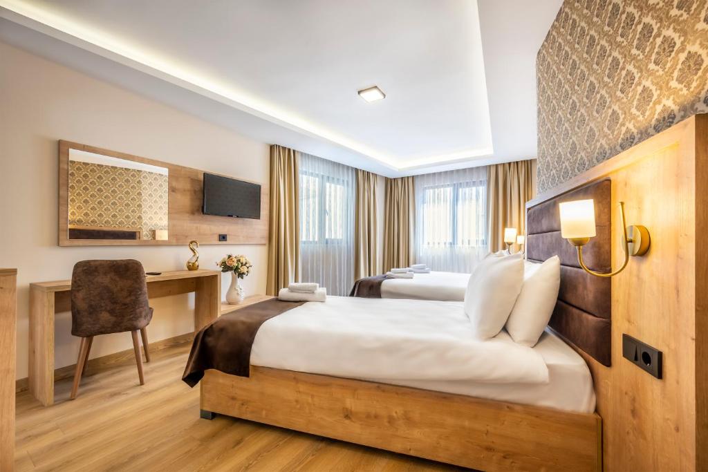 Emin Palace - Triple Room