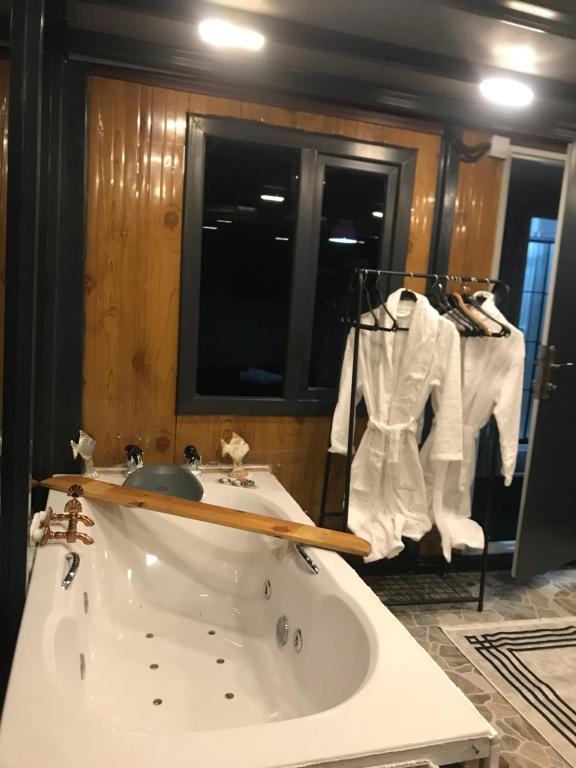 Nirvana Bungalov - Housity