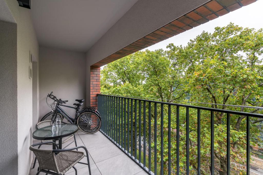 ApartWro 3th - apartament przy dworcu głównym PKP, balkon, garaż, rowery - 11