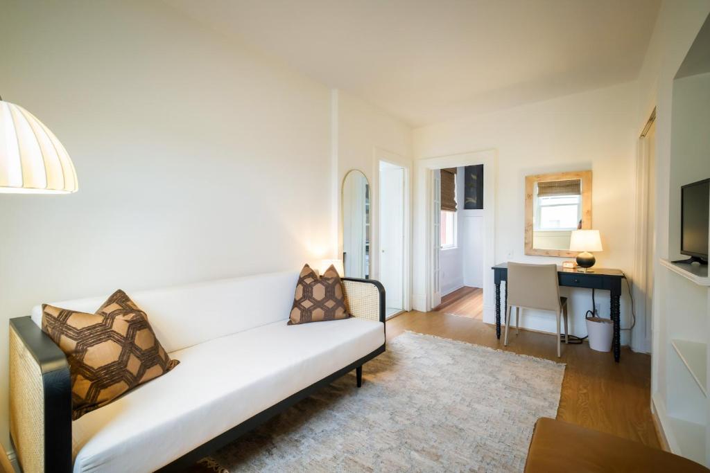 Swann House - King Suite