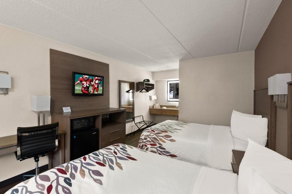 Red Roof Inn Binghamton - Johnson City - Deluxe Room With Two Double Beds Smoke Free